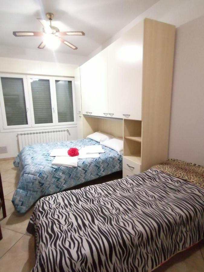 Villa Glori Affitto Camere Monolocali Carpi Kültér fotó