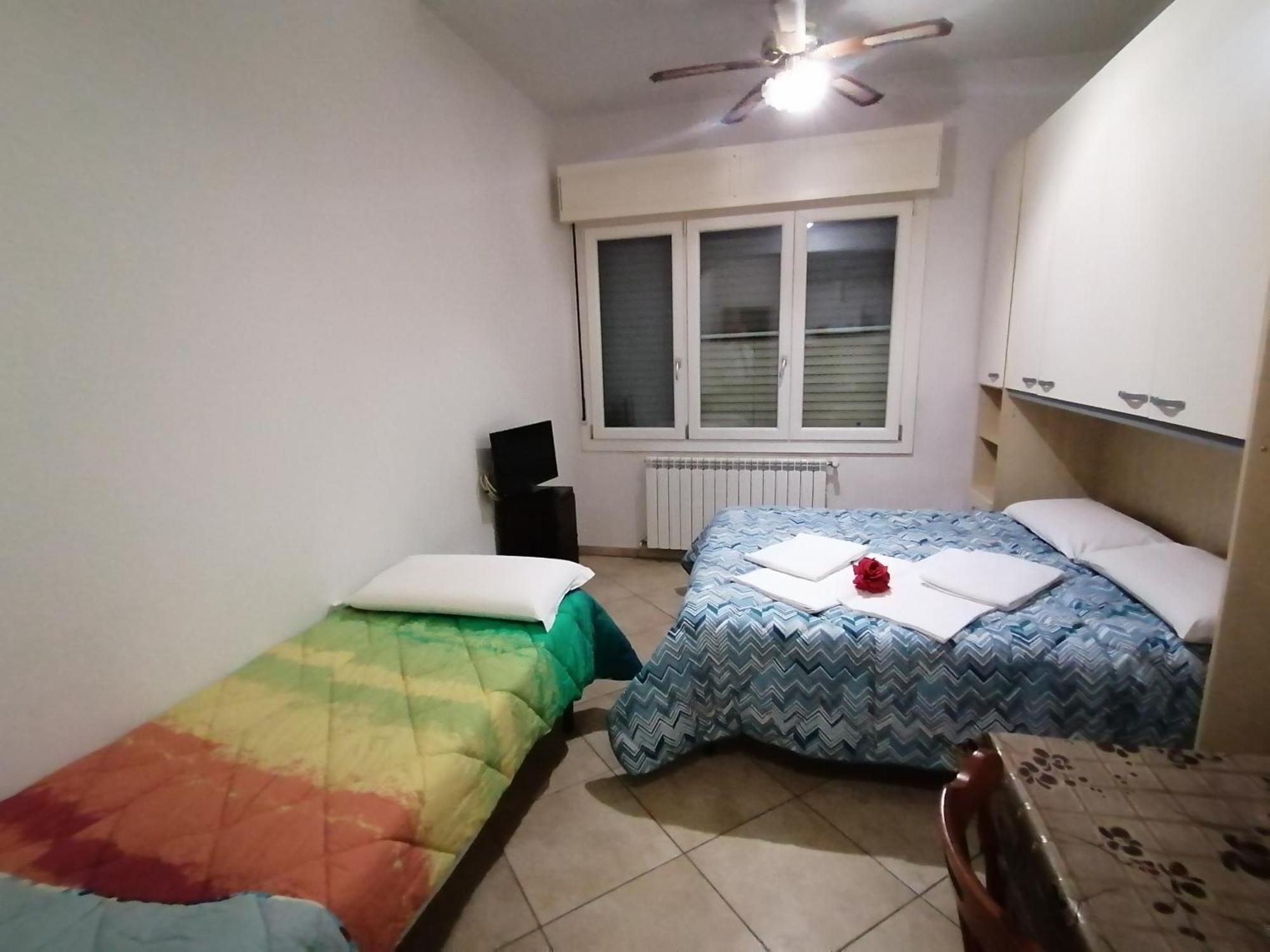 Villa Glori Affitto Camere Monolocali Carpi Kültér fotó
