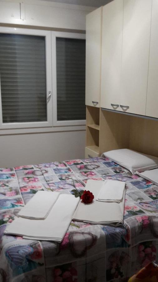 Villa Glori Affitto Camere Monolocali Carpi Kültér fotó
