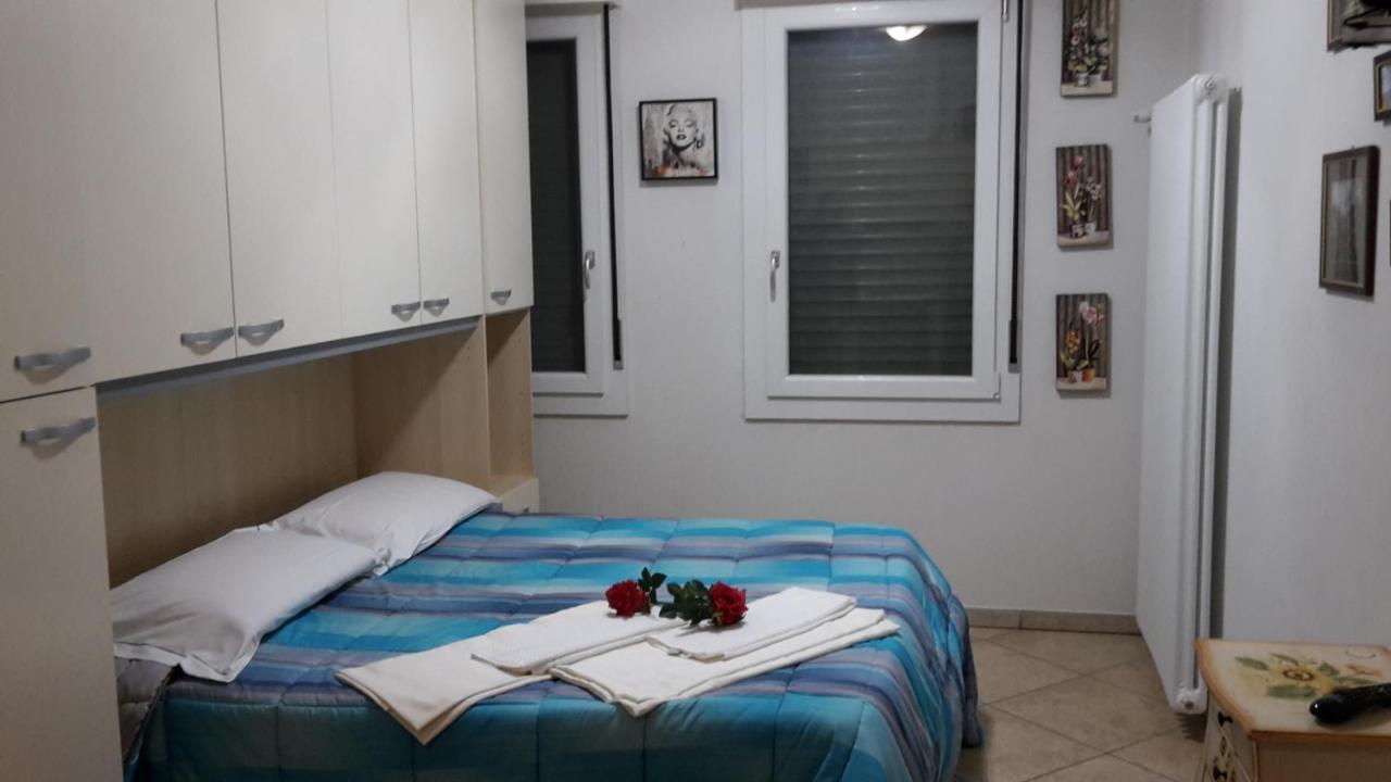Villa Glori Affitto Camere Monolocali Carpi Kültér fotó